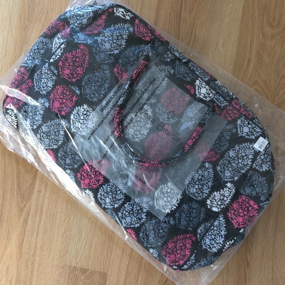Vera Bradley Handbags - Vera Bradley Grand Traveler duffle bag